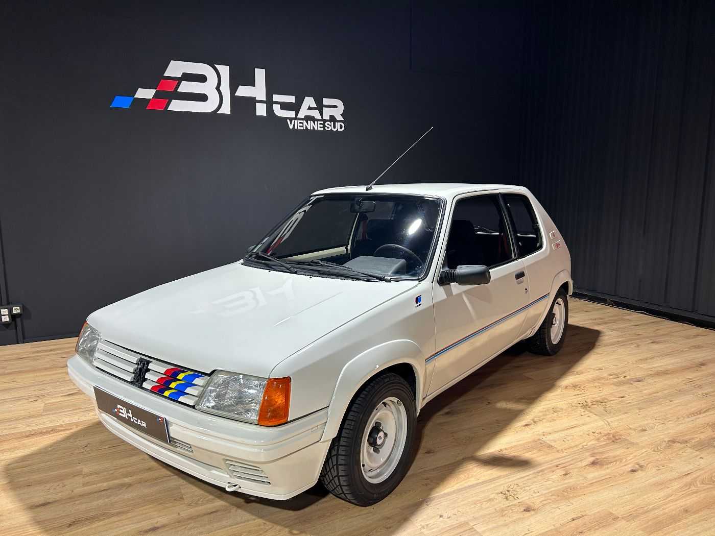 Peugeot 205
