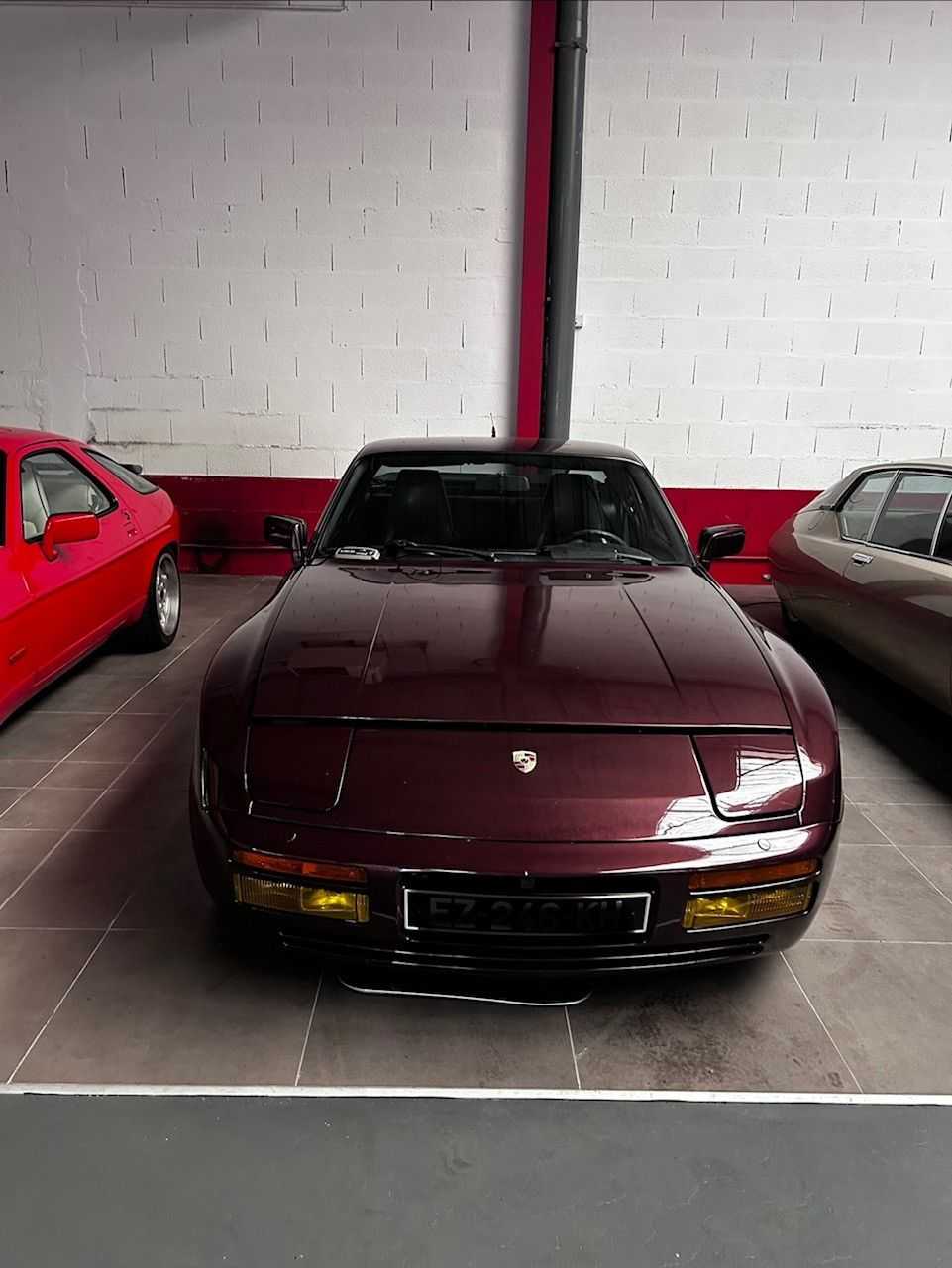 Porsche 944