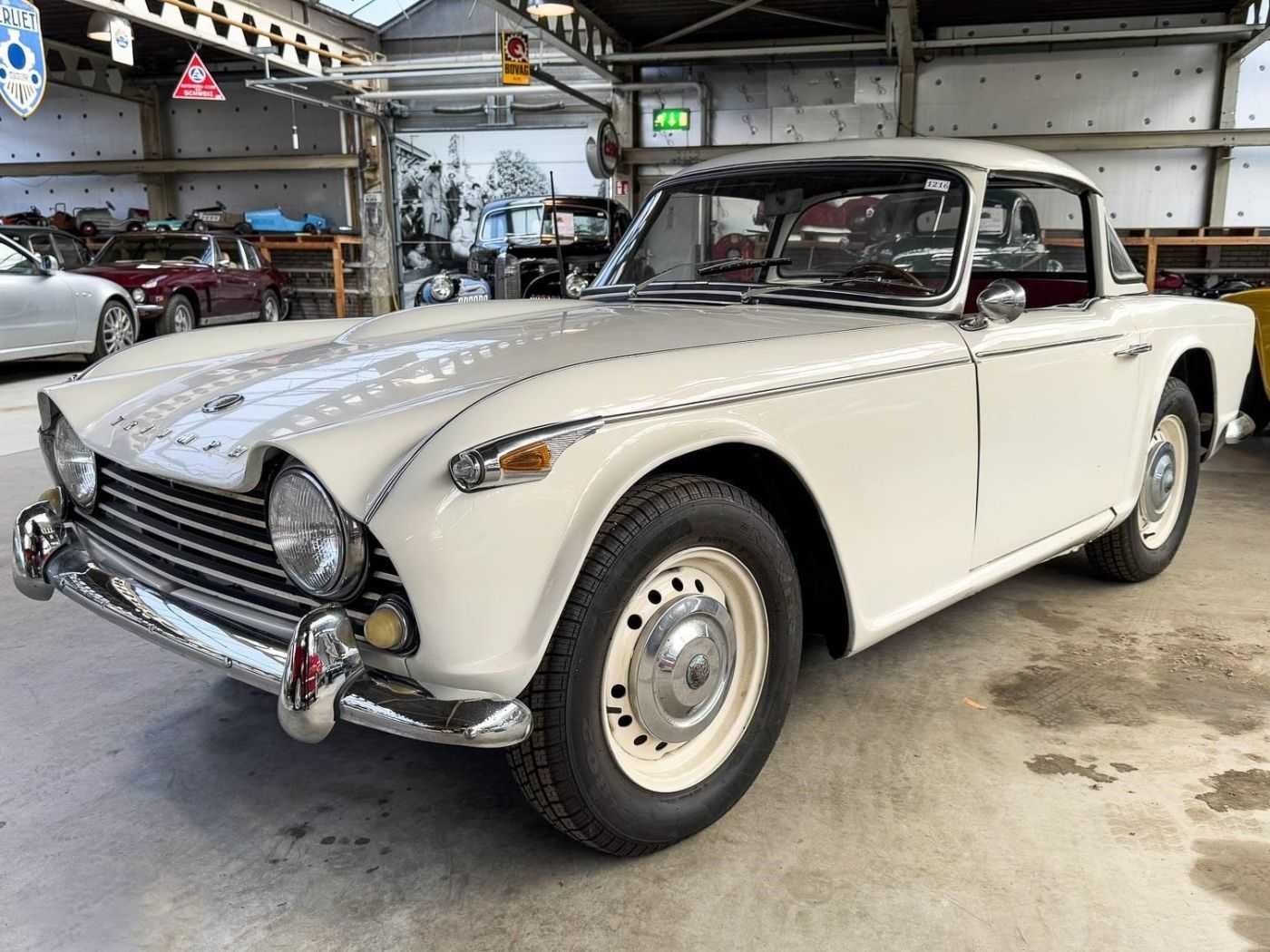 Triumph TR4