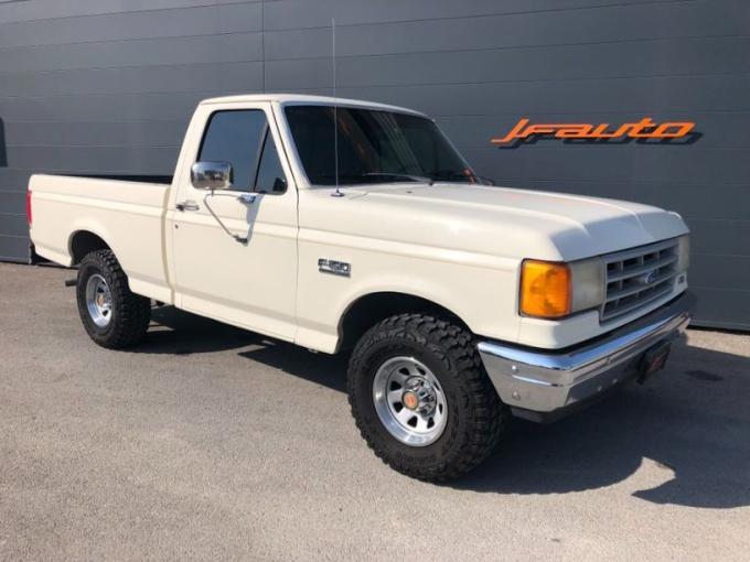 Ford Pick-up F150 4.9 L 6 Cylindres de 1990