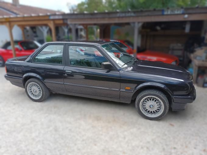 BMW Série 3 E30 318 IS de 1990