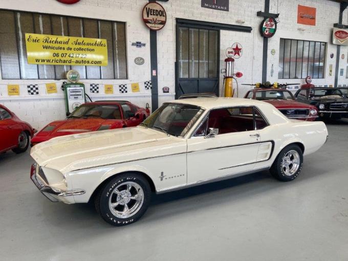 Ford Mustang V8 289ci Coupé Code A de 1967