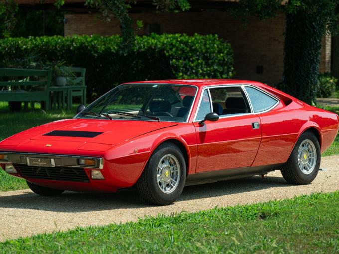 Ferrari 308 GT4 Dino de 1975