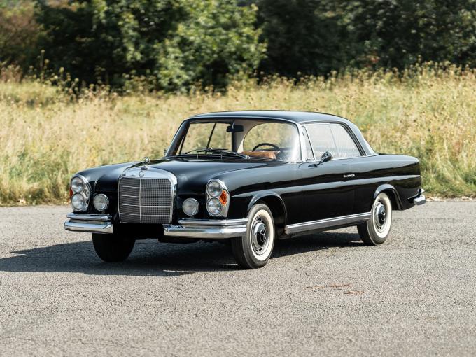 Mercedes-Benz SE 220 Coupé (W111) de 1964