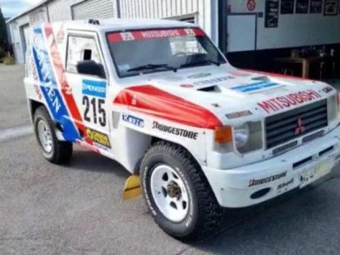 Mitsubishi Pajero Dakar de 1987