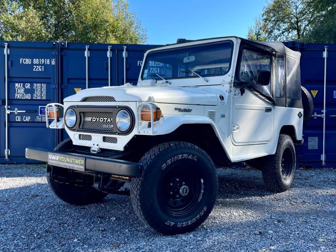 Toyota Land Cruiser BJ40 de 1976