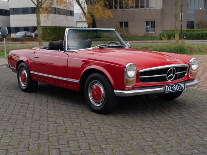 Mercedes-Benz SL 250 Pagode de 1968