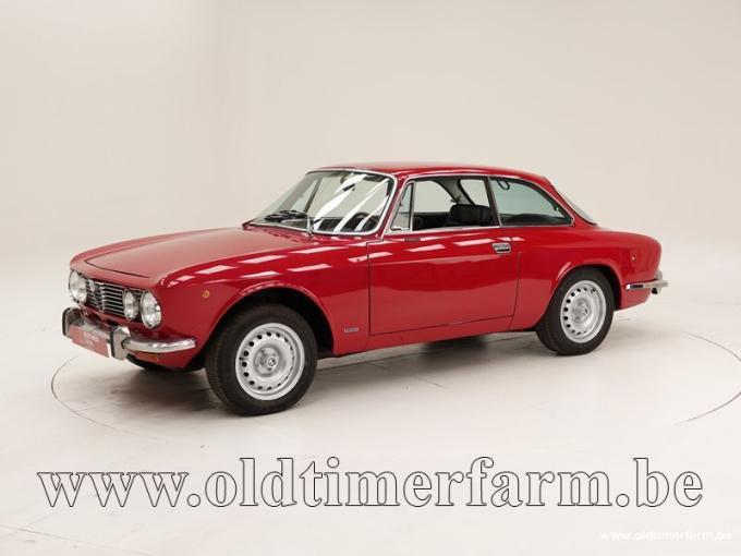 Alfa Roméo Giulia GT 2000 Veloce Bertone '76 CH6447 de 1976