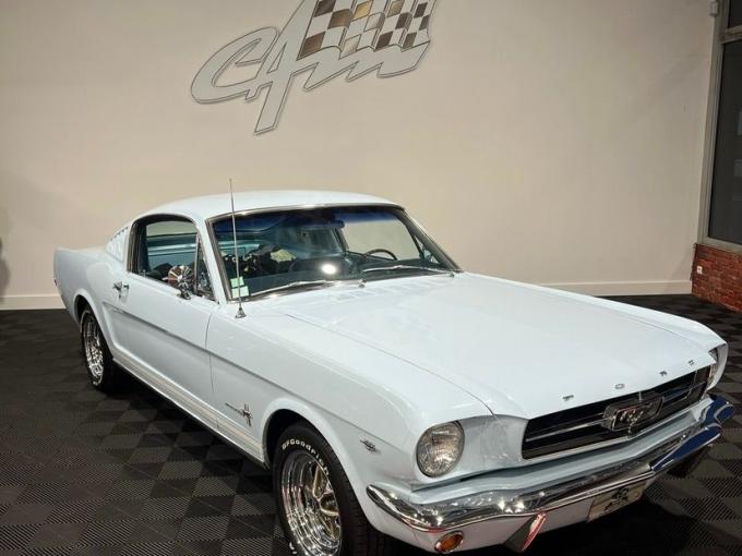 Ford Mustang FASTBACK de 1965