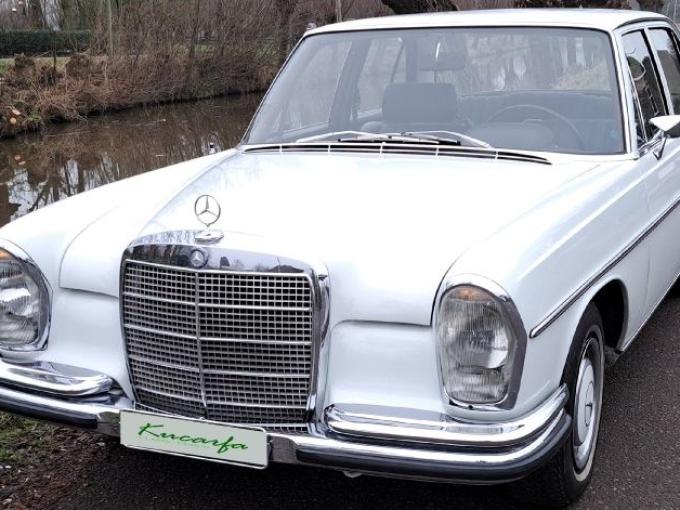 Mercedes-Benz SE 220 automatic de 1968