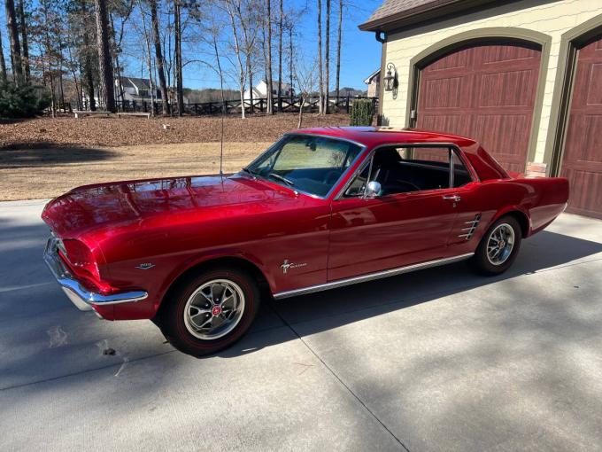 Ford Mustang V8 Coupé de 1966