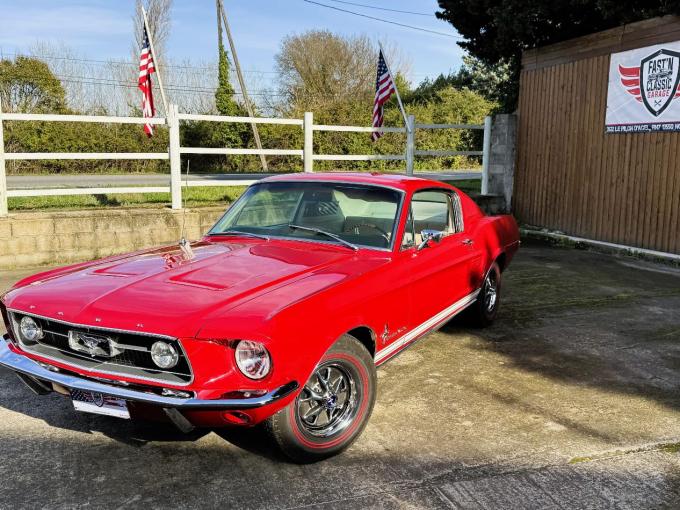 Ford Mustang FASTBACK 1967 CODE A FULL STOCK  de 1967