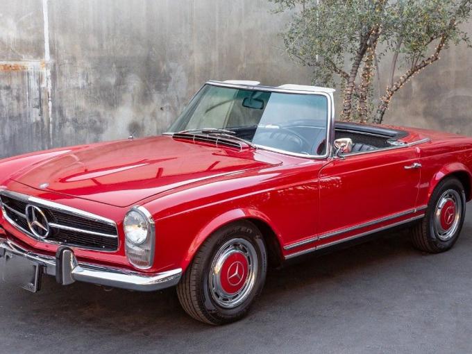 Mercedes-Benz SL 230 Pagode de 1966