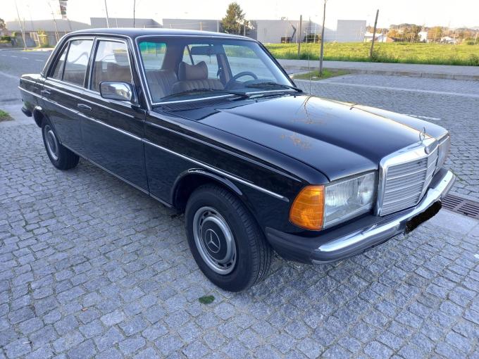 Mercedes-Benz 240 D  de 1982