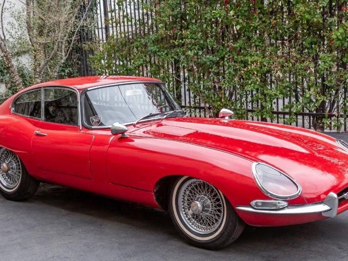 Jaguar Type E XKE Fixed Head Coupe  de 1963