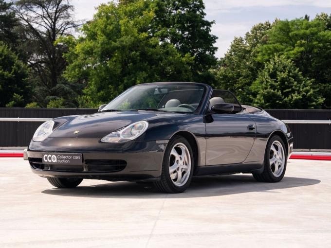 Porsche 996 Carrera 4 cabriolet de 2001