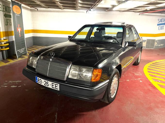 Mercedes-Benz E class 300 E-24 de 1992