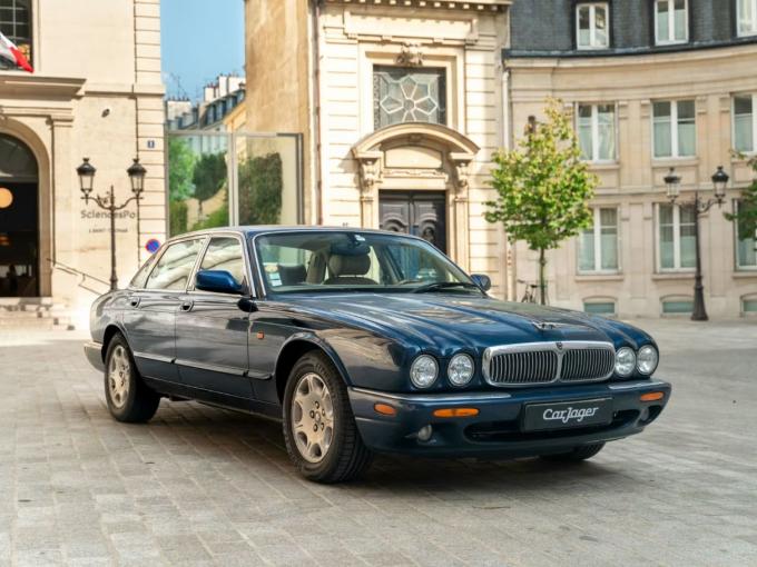 Jaguar Série - XJ  XJ8 3.2 x308 Sovereign  de 2002