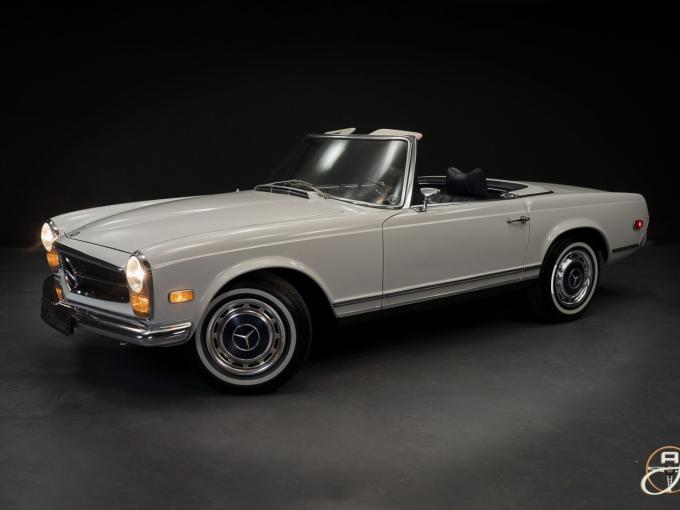 Mercedes-Benz SL 280 Pagode de 1968