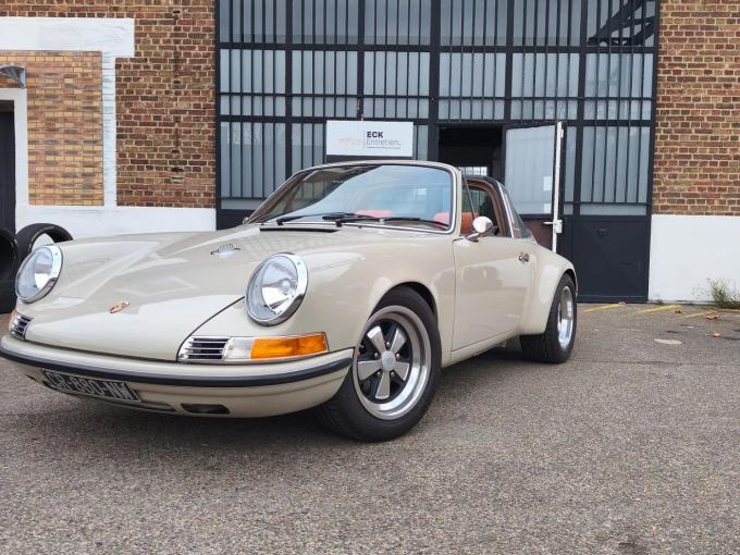 Porsche 911 2.7 TARGA BACKDATING  BOITE 5  de 1977