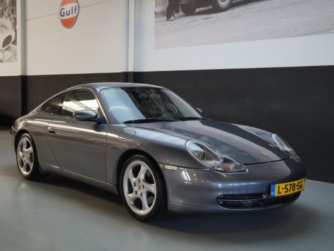 Porsche 996 Carrera 2 de 2001
