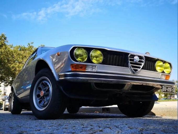 Alfa Roméo Alfetta GT 1800  de 1975