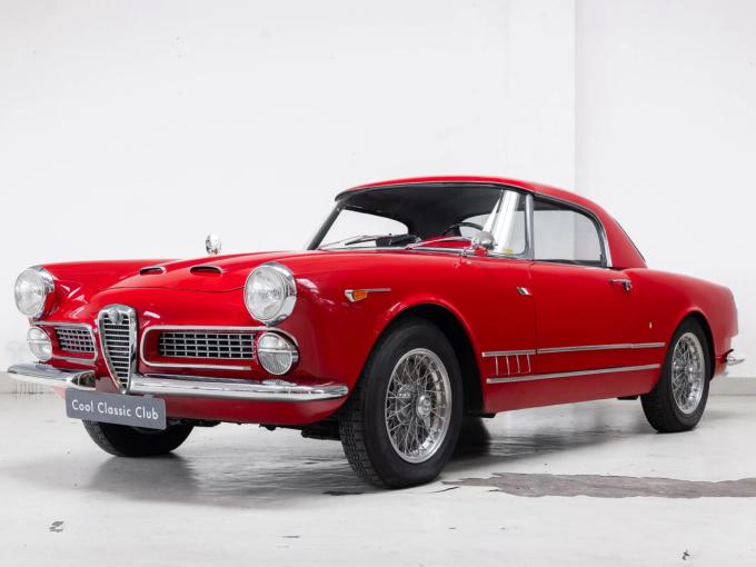 Alfa Roméo 2000 Spider Touring de 1961