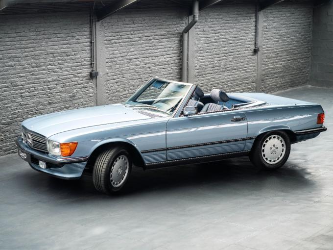 Mercedes-Benz SL 300 de 1988