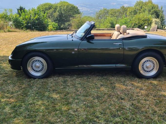 MG R V8  de 1995