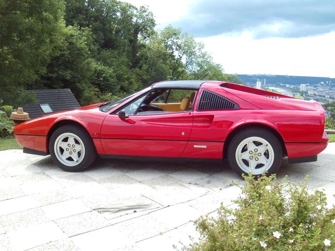 Ferrari 328 GTS de 1986