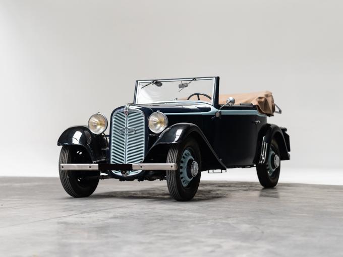 Rosengart LR 500 Supertraction Cabriolet de 1935