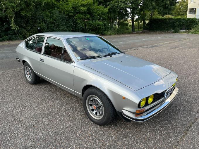 Alfa Roméo Alfetta GT 1800 de 1975