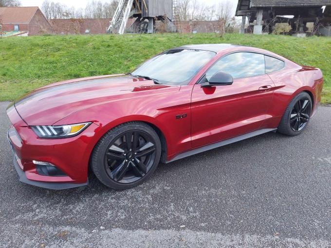 Ford Mustang fastback de 2017