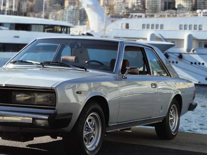 Fiat 130 Coupé 1971 boîte manuelle de 1972