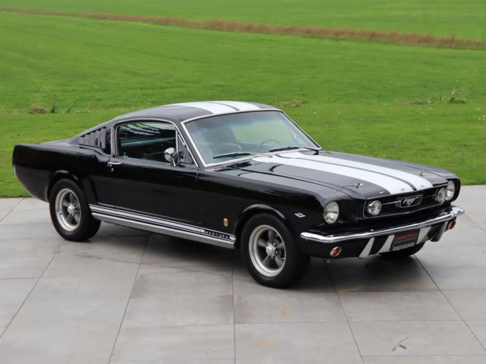 Ford Mustang V8 Fastback de 1966