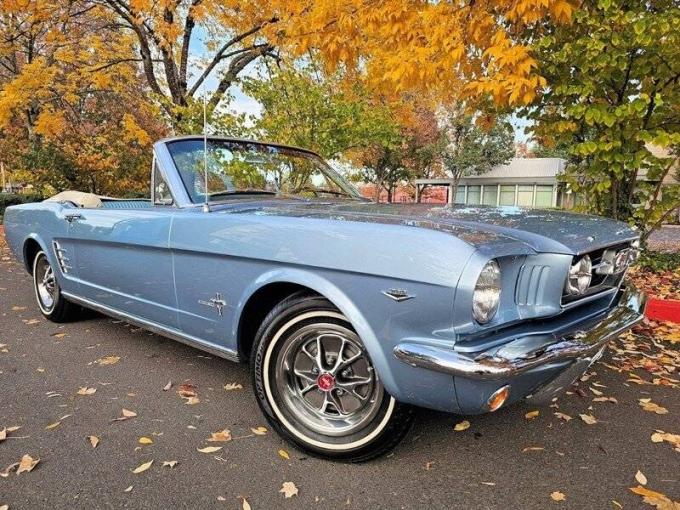 Ford Mustang V8 Cabriolet de 1966