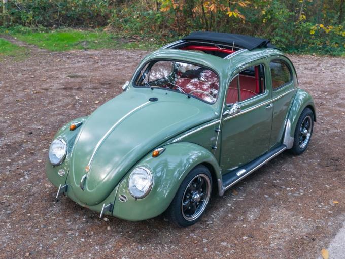 Volkswagen Coccinelle Ovale avec toit ouvrant de 1955