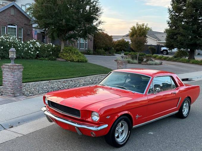 Ford Mustang V8 Coupé de 1965
