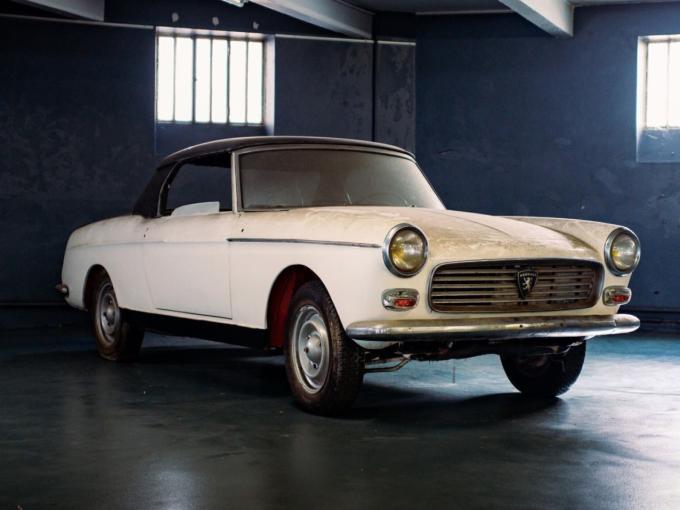 Peugeot 404 Cabriolet injection de 1964