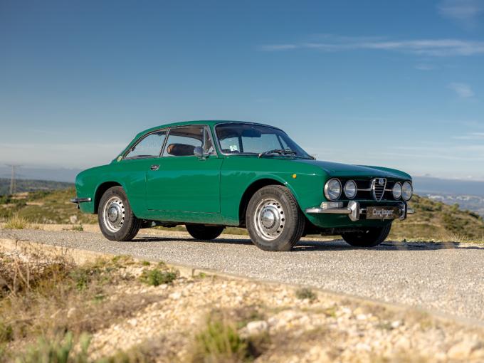 Alfa Roméo Giulia GT 1750 Veloce de 1971