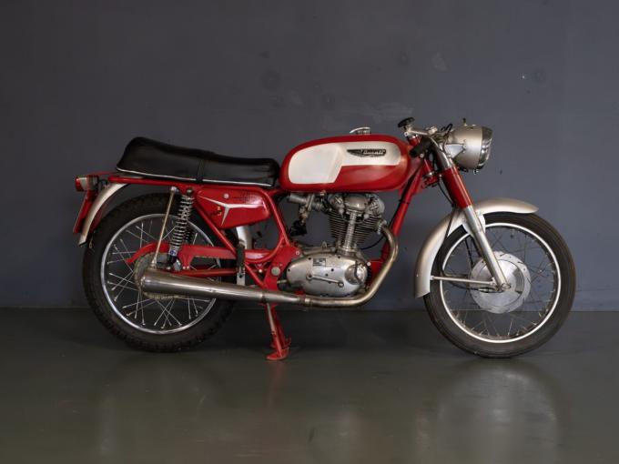 Moto Ducati 250 Mark 3 de 1968