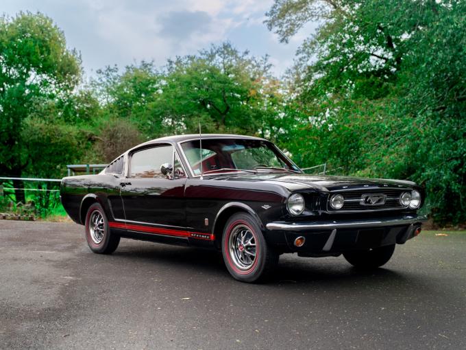 Ford Mustang Fastback 289 “A-Code” de 1966