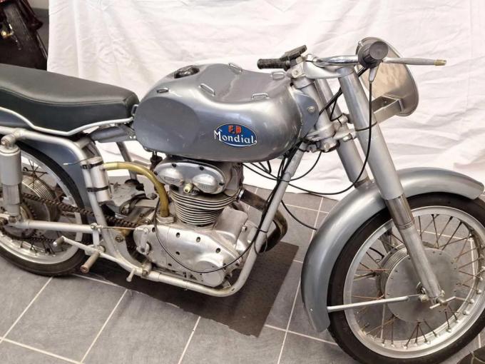 Moto  Mondial 200 Espagne de 1954