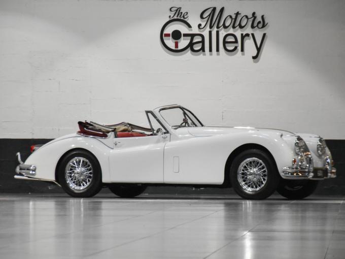 Jaguar Série - XK 140 DHC Roadster de 1956