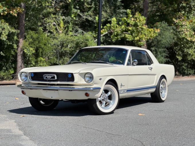 Ford Mustang V8 Coupé de 1966