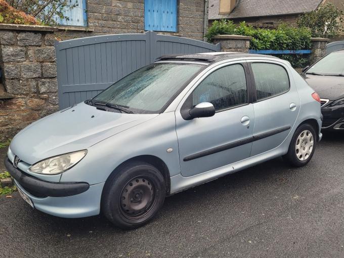 Peugeot 206 Phase 2 1,4 16 v 88 cv de 2004