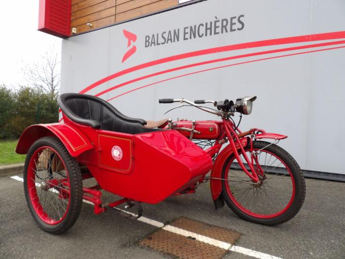 Moto  Indian Powerplus avec side-car de 1917