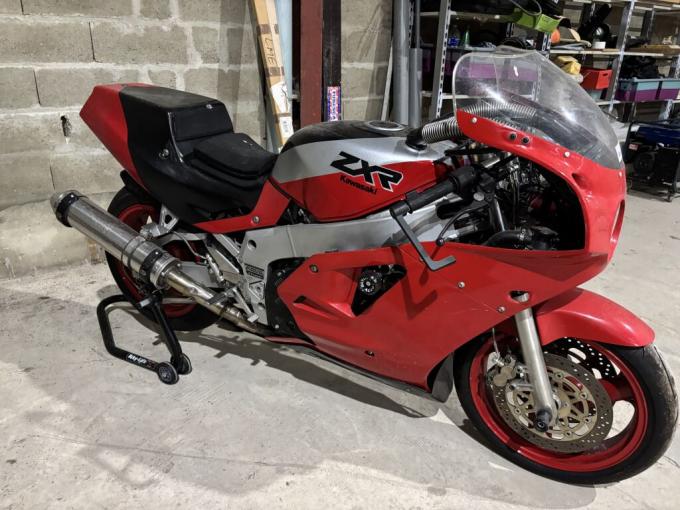 Moto Kawazaki ZXR-750 Stinger  de 1989