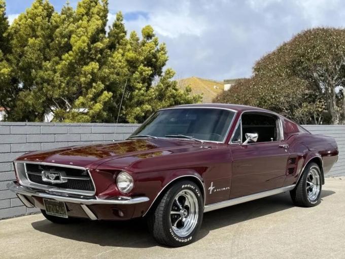 Ford Mustang V8 Fastback de 1967