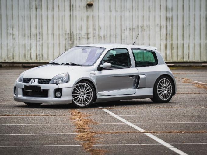 Renault Clio V6 Phase II de 2005